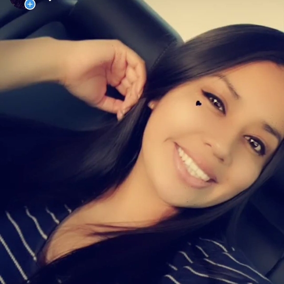 Poshmark profile picture for @maria4910